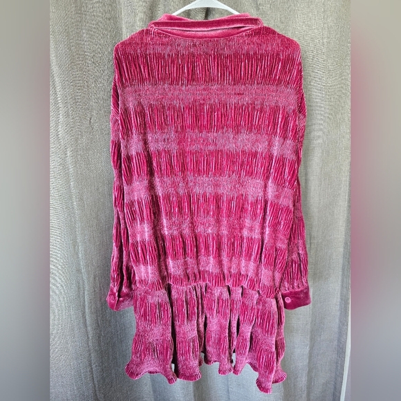 Lalavon Fuchsia Velvet Long Sleeve Button Down Ruched Mini Dress Size M - Picture 3 of 6